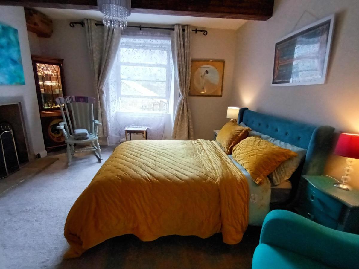 4 Bedroom Period Townhouse In The Heart Of Hebden Hebden Bridge Bagian luar foto