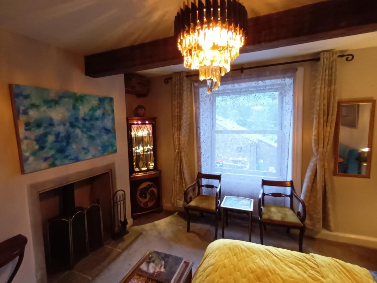 4 Bedroom Period Townhouse In The Heart Of Hebden Hebden Bridge Bagian luar foto