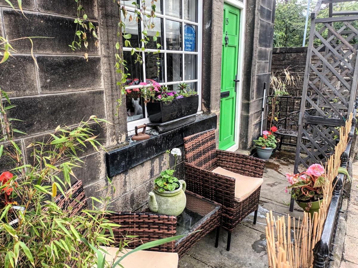 4 Bedroom Period Townhouse In The Heart Of Hebden Hebden Bridge Bagian luar foto